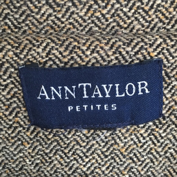 Ann Taylor size 4P jacket - Picture 7 of 8